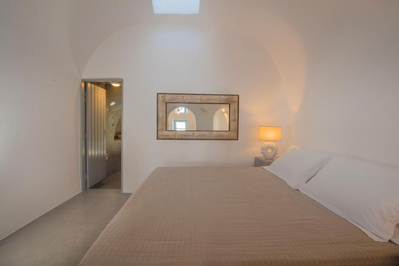 Aqua Serenity Luxury Suites Santorini Foinikia  Экстерьер фото